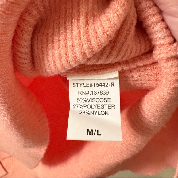 Dreamers by Debut Coral V-Neck Sweater Size M/L - Picture 12 of 12